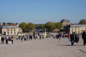 Ini kat entrance sebelum ke kawasan istana. 