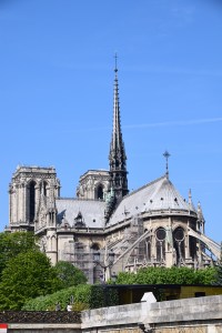 Notre Dam - gereja yang paling besar 