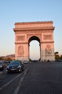 Masa ni dah nak senja... Faidz nak bawa kitaorg ke Eiffel Tower semula utk tgk Eiffel Tower bercahaya 😍