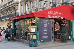 Suka kedai ni... Unik